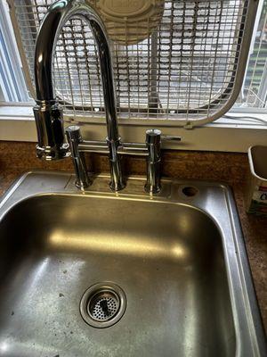 New Kitchen Faucet Installation