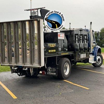 Asphalt Seal & Repair Work Truck