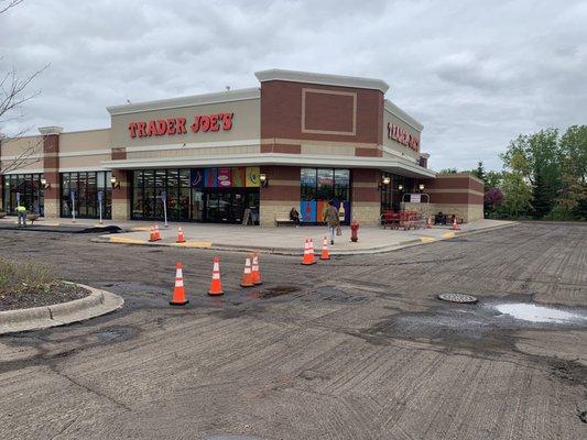 5/26/22:Open during parking lot construction