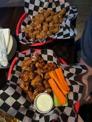 tots & wings