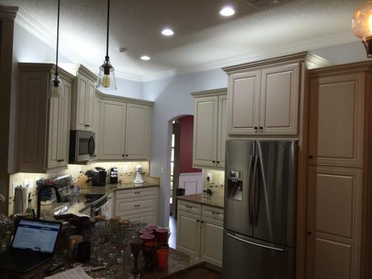 LED KITCHEN UNDER AND UP LIGHTING.