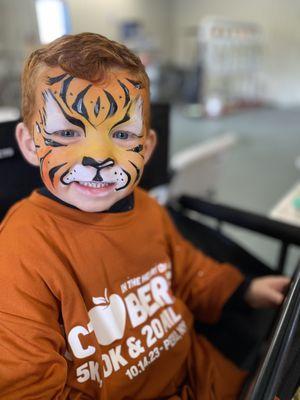 Kids LOVE Pipsqueak's face painting at a festival!