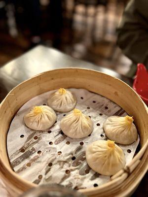 crab & pork xiao long bao