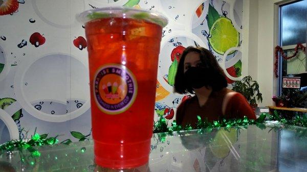 Strawberry Fruit Tea in Fort Myers. Bubble Near Me. Paradise Smoothie Bubble Tea Coffee. #paradisesmoothie #bubbletea #bobatea #gctc