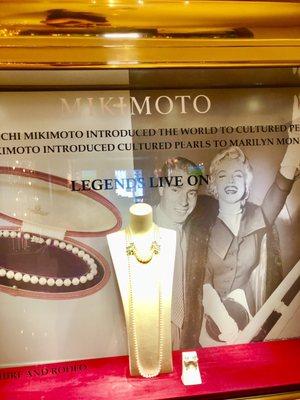 Mikimoto pearls on Marilyn Monroe