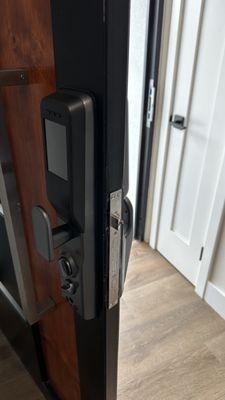 Smart keypad lock