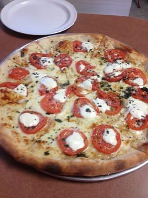 Capri Pizza. Fresh, lite and delicious.