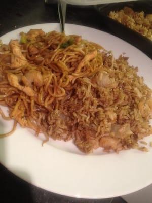 So delicious.. lo mien with chicken & fried rice with shrimp and chicken