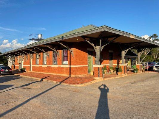 Restaurant exterior