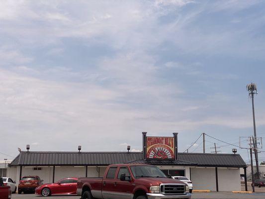 Steamboat bill's  this is what the restaurant looks like outside.