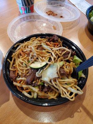 Teriyaki beef yakisoba