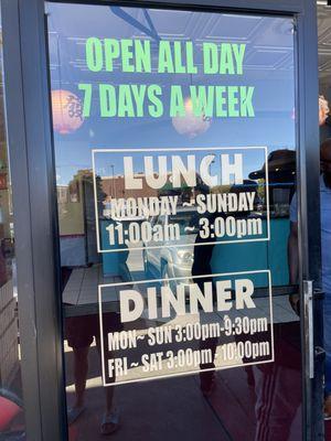 Hours (lunch vs dinner)