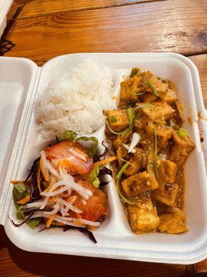 V4. Lemongrass Curry Tofu