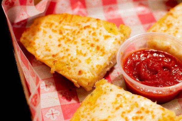 Garlic Bread - Snappy Tomato Pizza - Villa Hills, Kentucky Order Online, Delivery Carry Out and Pick-Up!Call (859) 900-1900