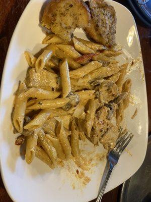 SPICY CHICKEN PASTA