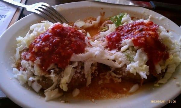 My baby always spoils me and brings me anywhere I'm craving. In this case it was Fresh homemade beef sopes on a Sunday Morning:)