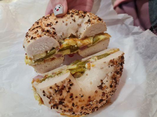 Bagel everything - western on a roll