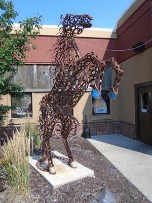 Giant horse sculpture by the front door - cool!!!