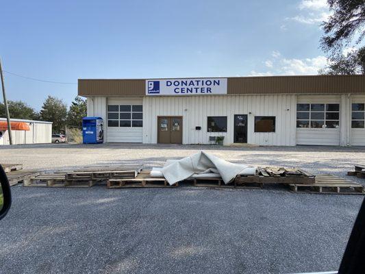 Driveway into donation center. No access to even the blue box.