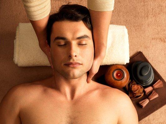 I offer full body massage Swedish, Deep tissue , Sport, relaxing and Thai massage stretching.