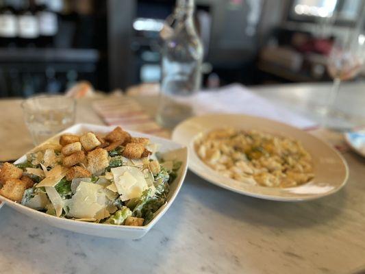 Cesar salad & tortellini Carbonara