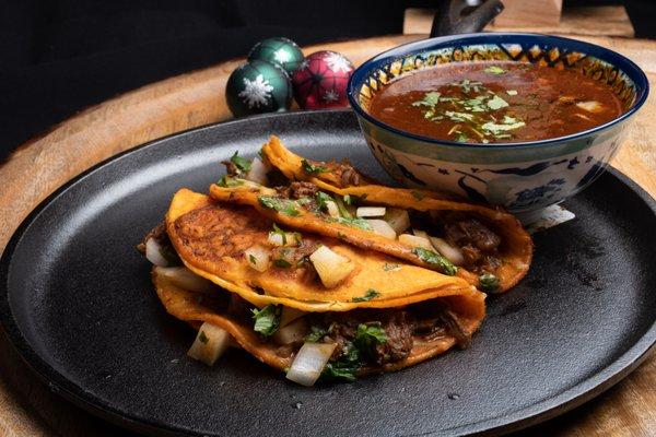 Birria Tacos
(w/ consome)