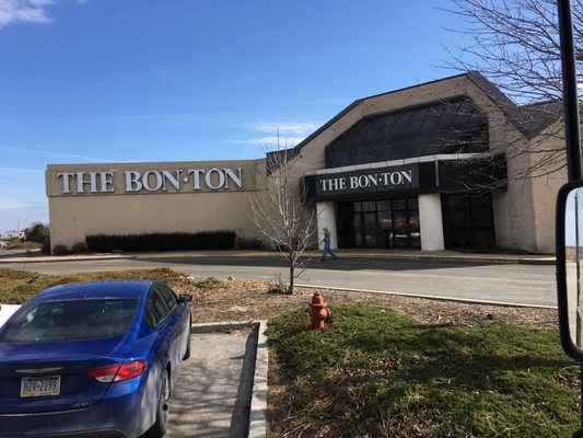 Bon-Ton Clearance Center