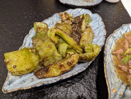 虎皮青椒 / Sauteed Whole Spicy Green Pepper