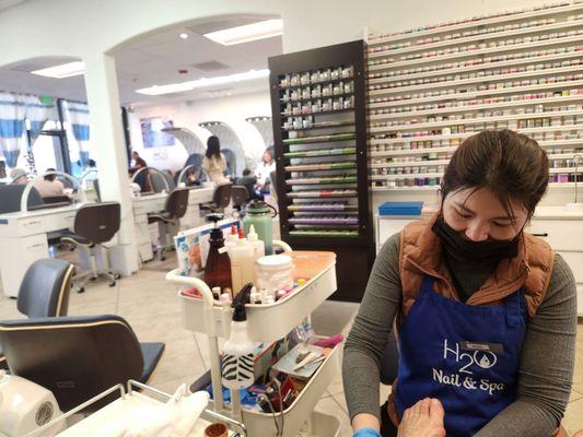 It's a clean shop with nice people. Also known as Essence Nails.