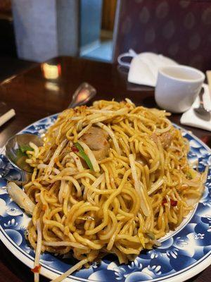 Pork lo mein