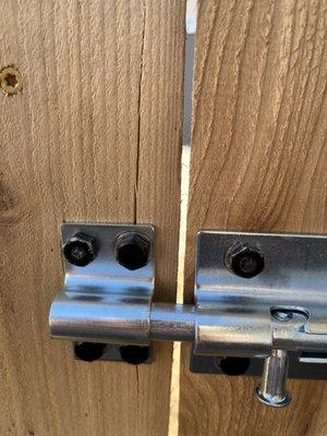 No matching hardware required to have appropriate firm closure of gate