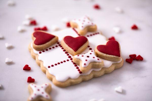 Valentine's Tic-Tac-Toe Cookie