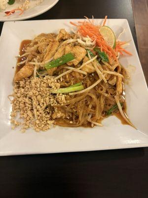 L13. Pad Thai Lunch Special