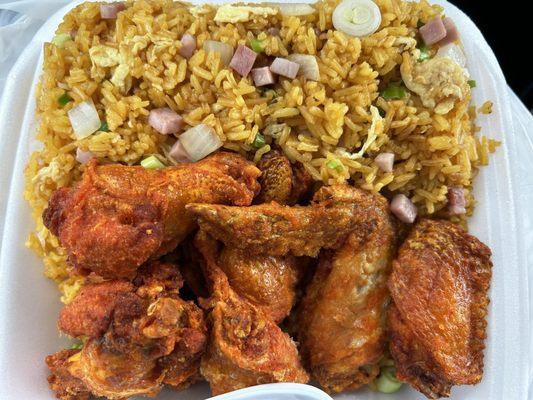 Chicken wings with fried rice