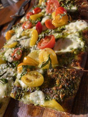 Margherita flatbread