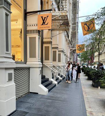 Louis Vuitton New York Soho - Pop-Up Store