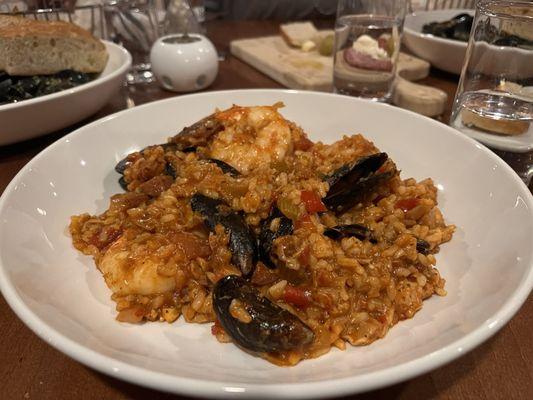 Seafood Jambalaya - Super tasteful and hot for a cold day!