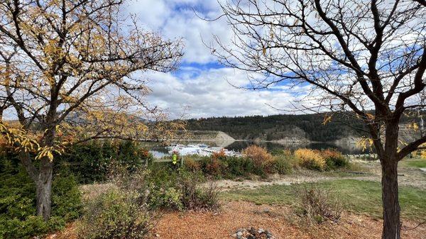 Take in views of the Spokane River and Lake Roosevelt while you enjoy a coffee.