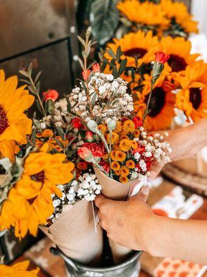 "I must have flowers always.."
Flowers in the shop and they're everyone's favorite 3