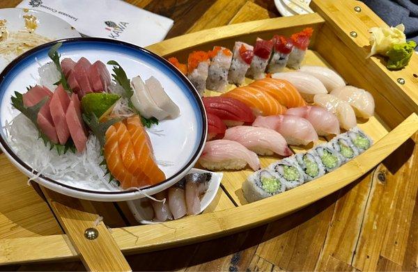 Sushi For 2 boat