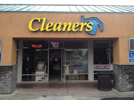 Storefront, behind Chase bank