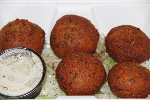 5 pieces of Falafel balls served with tahini sauce