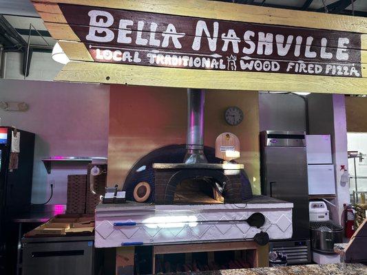 Bella Nashville Wood Fired Pizza in the Nashville Farmer's Market!