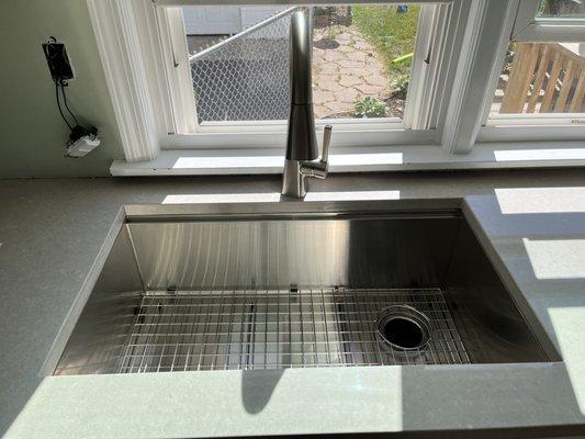 Kraus undermount sink installed by Granite America