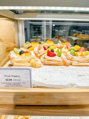 Fruit pastry