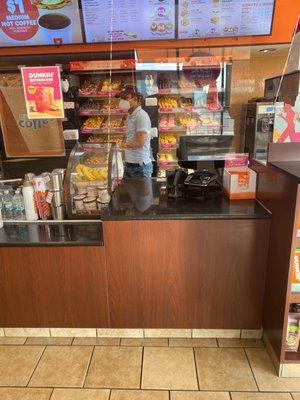 Welcome to Dunkin.  Plenti of plexi up here.