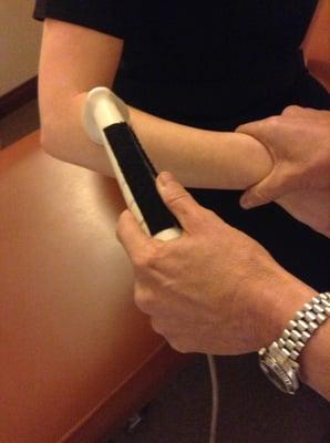 Ultrasound: Great for extremity pain (tendinitis, bursitis). Works well on shoulders, elbows, knees and ankles!