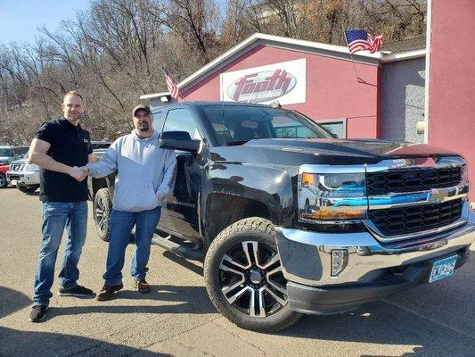 Rob with his New wheels and 2.5" Leveling kit! Another happy customer!!!