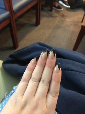 Love Mimi's nail salon. The staff is friendly and always do the best job. I have been going there for years and will continue !