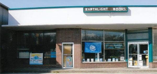 Earthlight Books